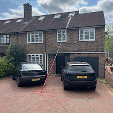 Professional-4-weekly-Window-Cleaning-for-a-detached-house-on-Wellfields-Loughton 0