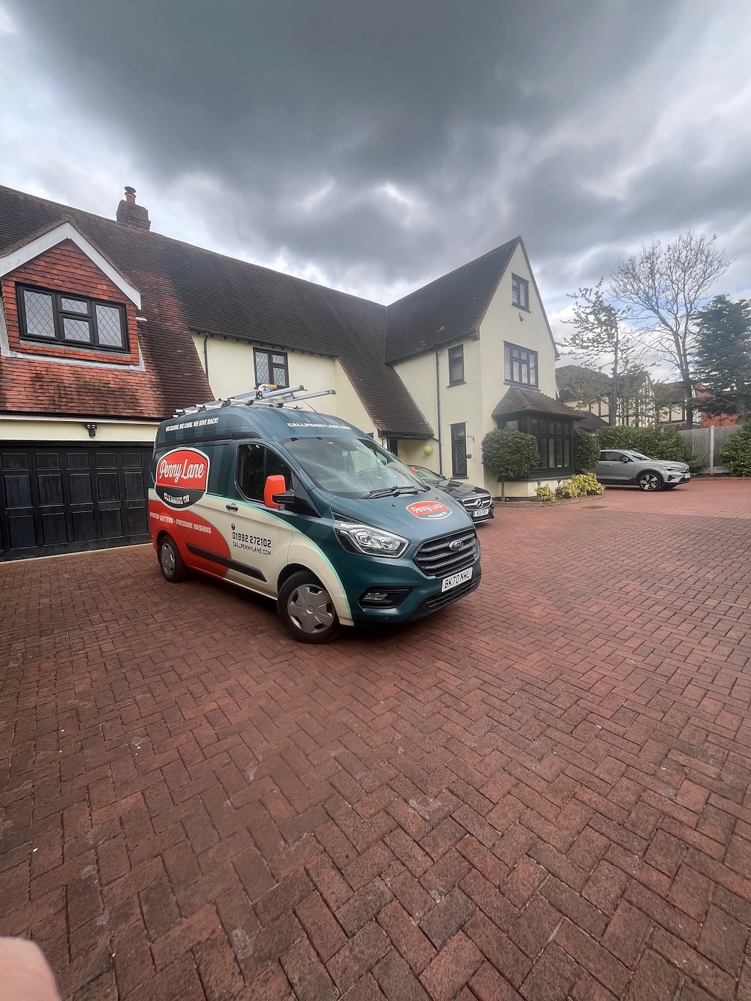 Professional 4-weekly Window Cleaning for a detached house on Church Lane, Loughton