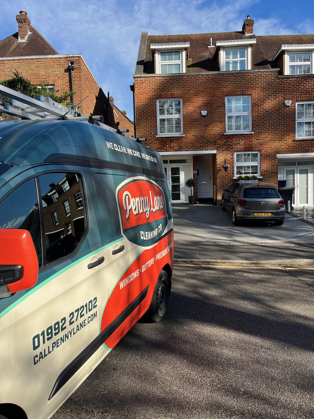 Professional 4-weekly Window Cleaning for a terraced house on Theydon Grove, Epping
