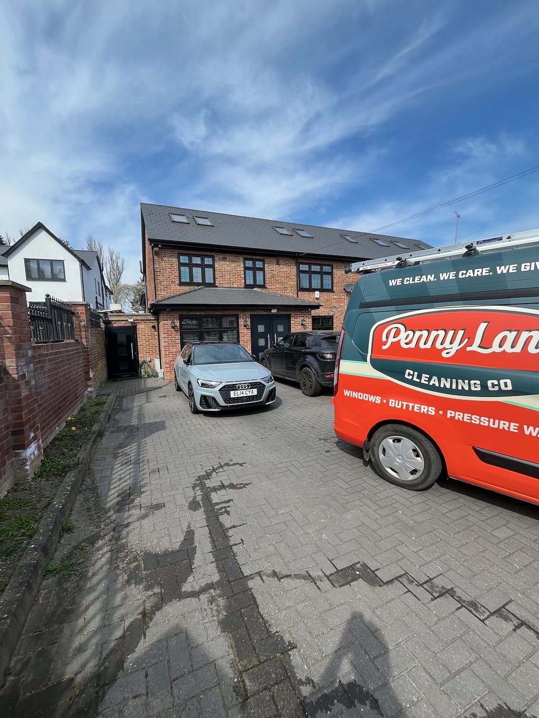 Professional 4-weekly Window Cleaning for a semi-detached house on Wellfields, Loughton Thumbnail