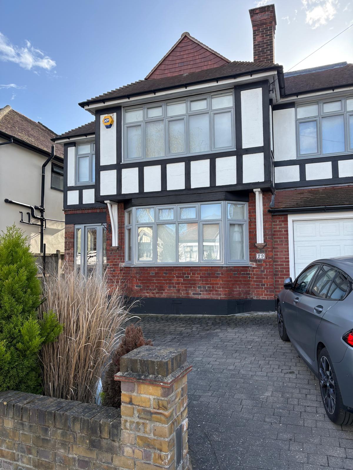 Professional 4-Weekly Window Cleaning for a Detached House on Knighton Drive, Woodford Green