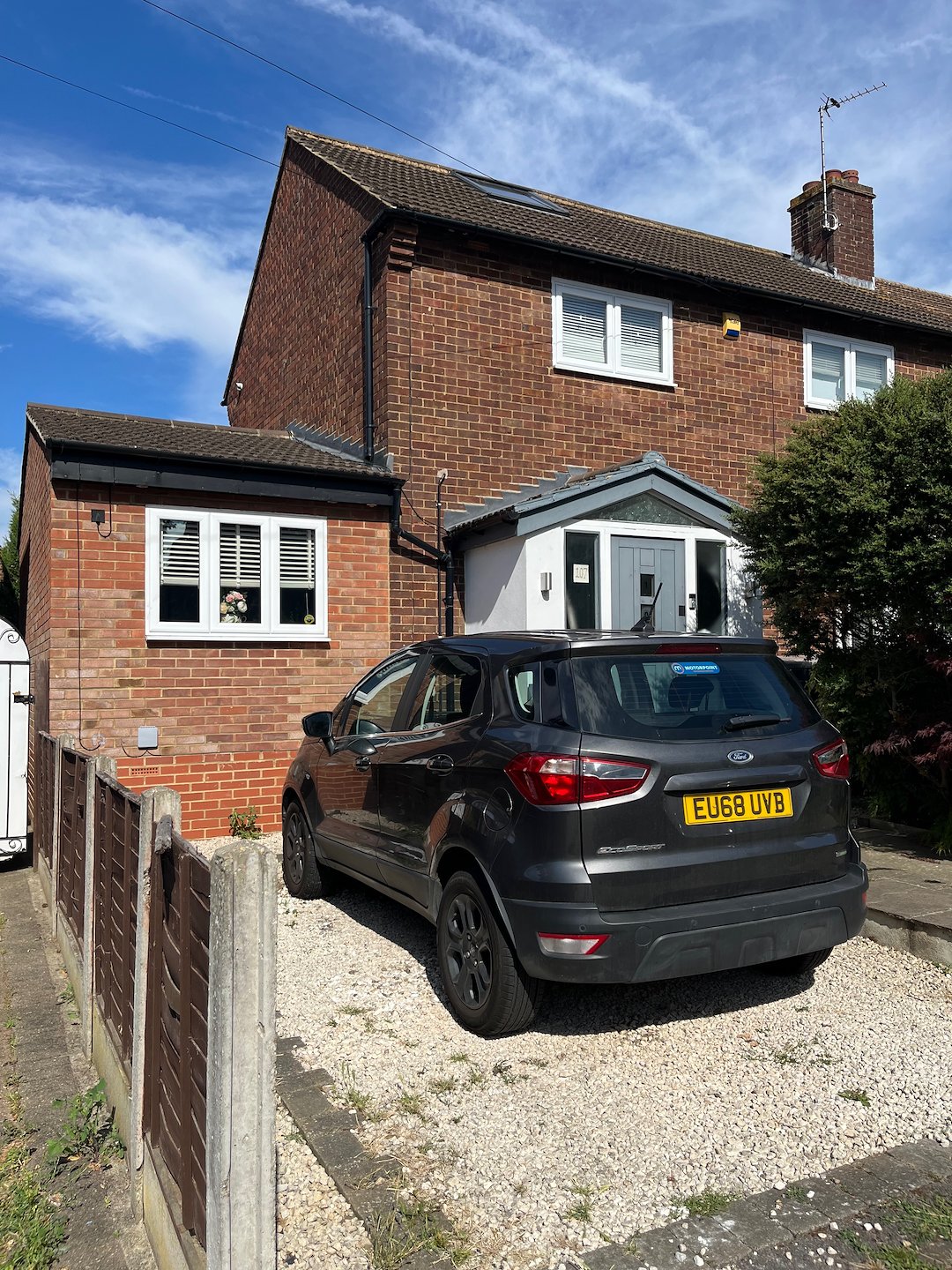 Professional 8-weekly Window Cleaning for a semi-detached house on Pancroft, Romford