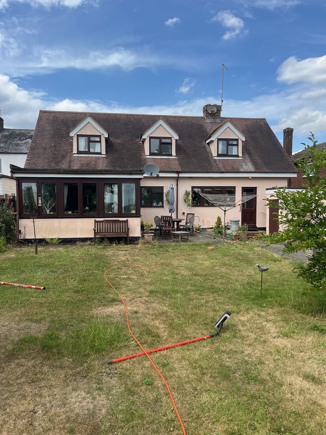 Professional 8-weekly Window Cleaning for a detached house on Hastingwood Road, Harlow Thumbnail