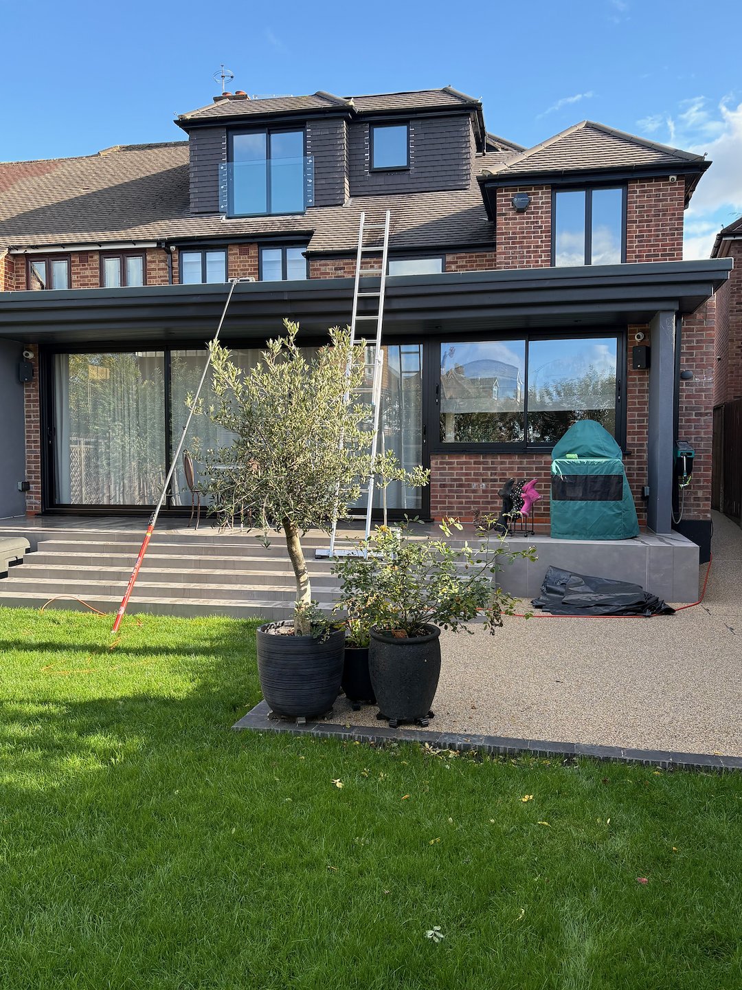 Professional 8-weekly Window Cleaning for a Terraced House on St Johns Road, Epping Thumbnail