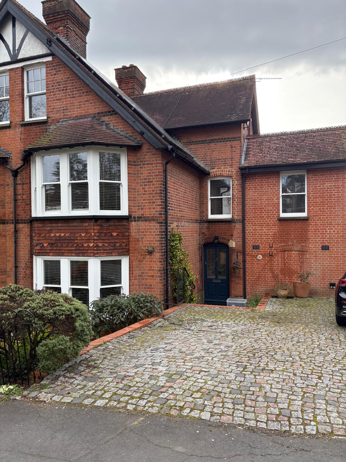 Professional 8-Weekly Window Cleaning for a Semi-Detached House on Kendal Avenue, Epping